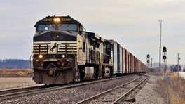 SS Narrow Font K5LA for the CSX AC6000CW and NS C44-9W