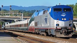 2 Amtrak K5LAs (with quill)