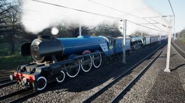 LNER Class A5 4904 'Phoenix' (unstreamlined A4) (Flying scotsman reskin)