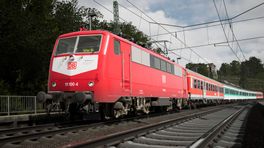 DB BR 111  111 100-4 in Orient Red (Orientrot) Reskin (SHB)