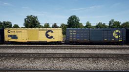 CSX boxcar, ex-Chessie, yellow